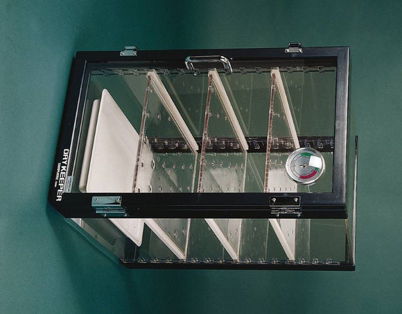DRY-KEEPER,DESICCATOR CABINET
