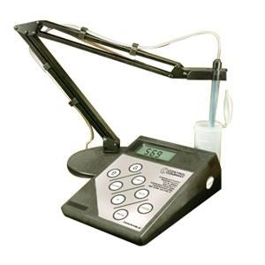 Traceable Bench Conductivity Meter